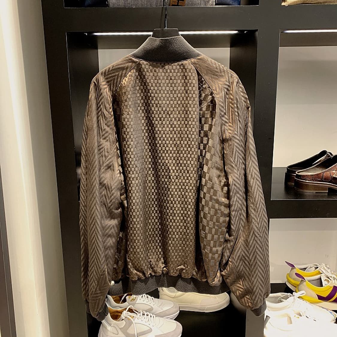 하이더 아커만 남성 초콜릿 컬러 짚업 봄버 자켓 상품이미지5