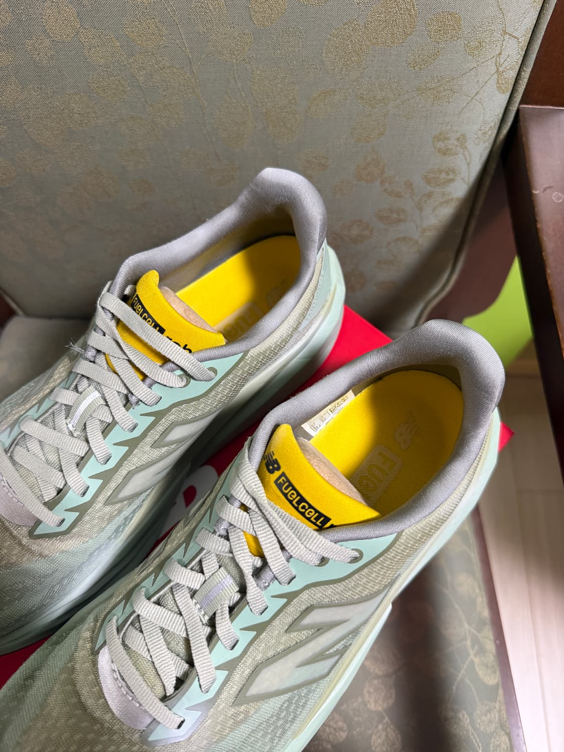 뉴발란스 퓨어셀 레벨 V5 러닝화 상품이미지2