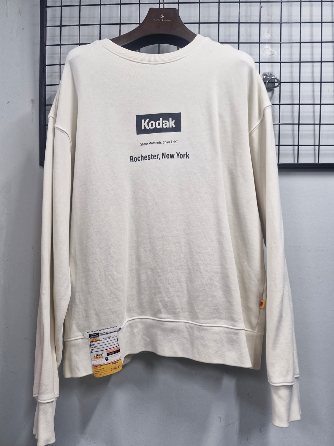 100-105XL 코닥 메일러 피그먼트 워싱 맨투맨. 상품이미지1