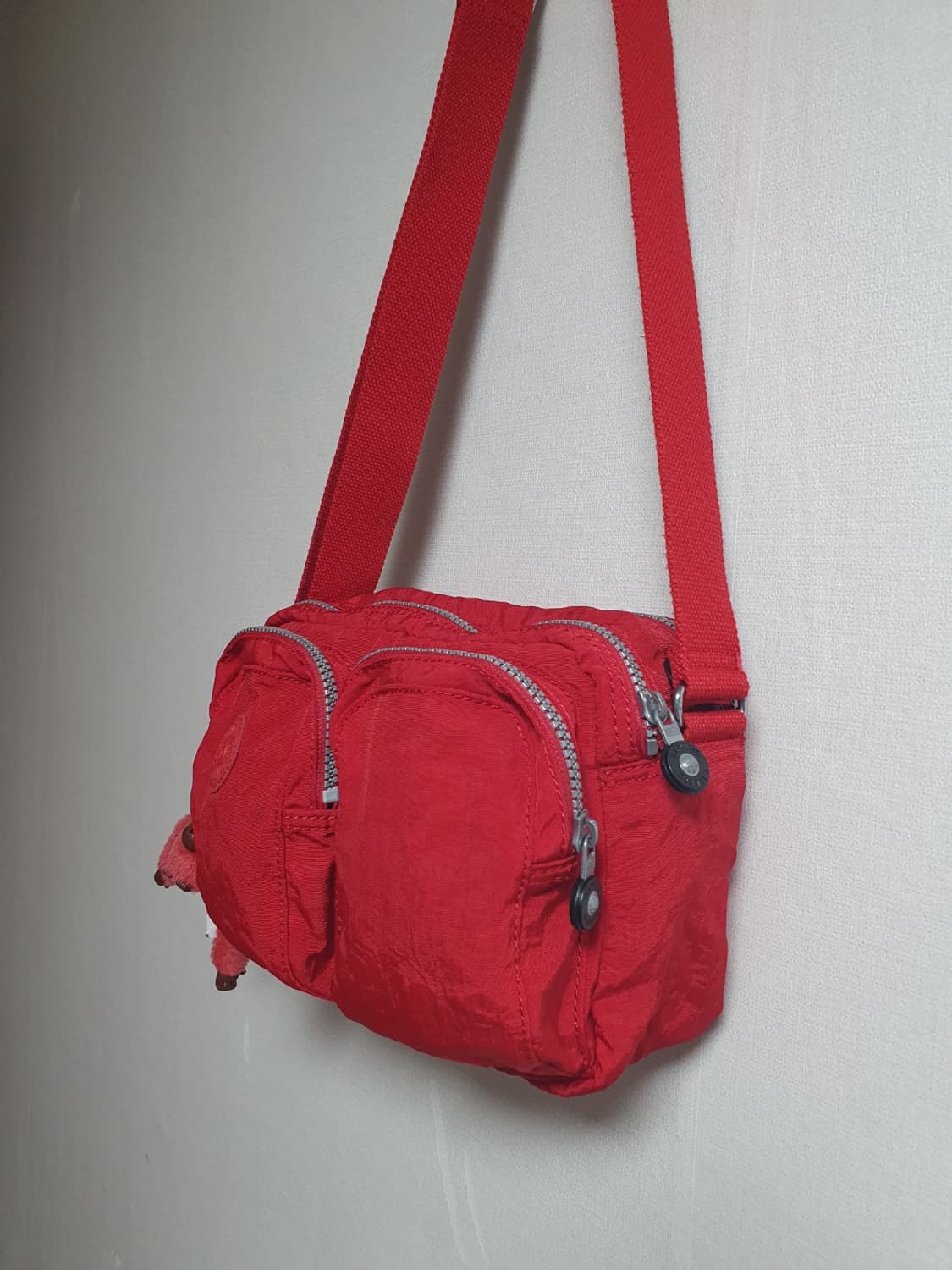 키플링 FLEA 레드 크로스백 바이브 미니 숄더백  상품이미지3