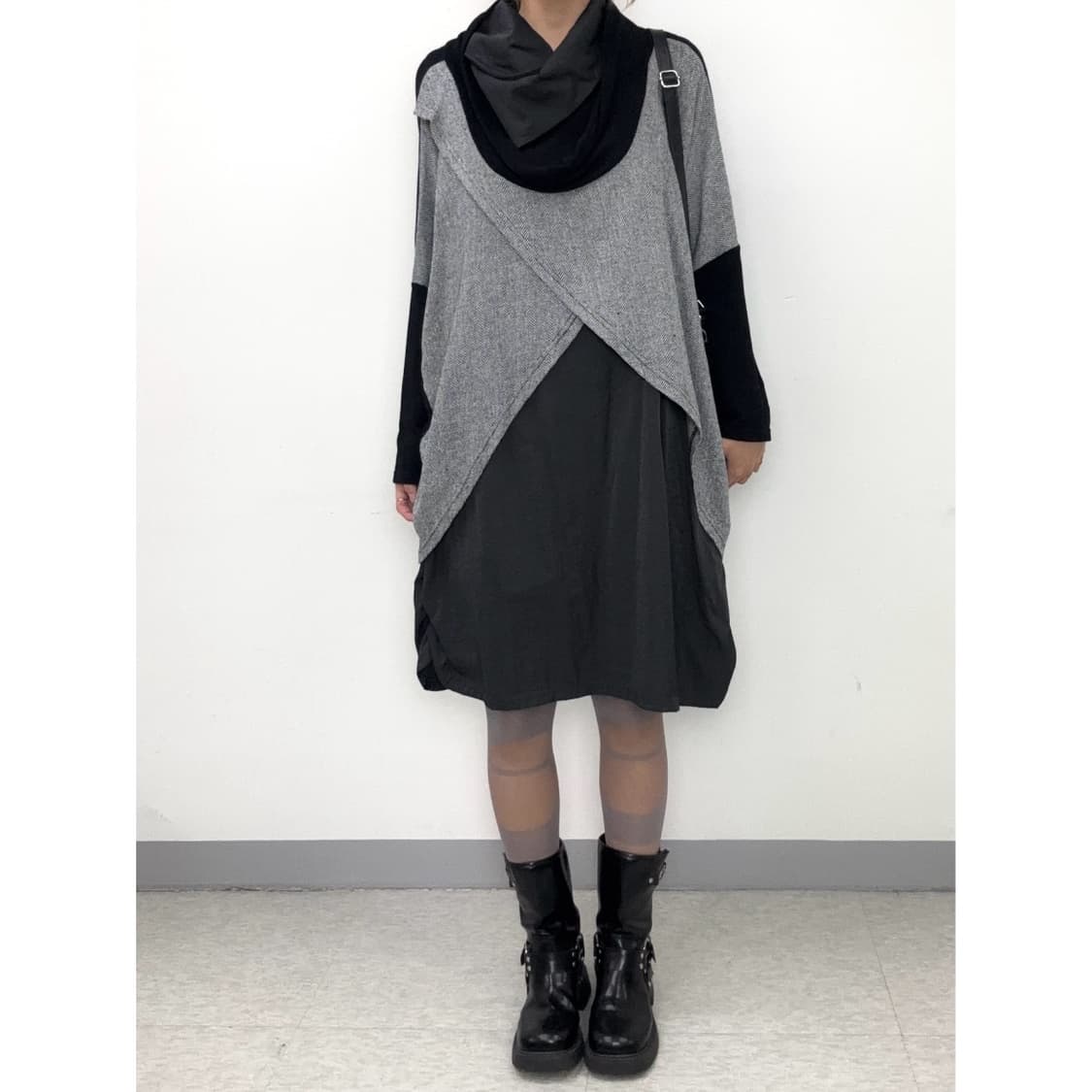 빈티지 블랙 벌룬핏 슬리브리스 원피스 상품이미지3