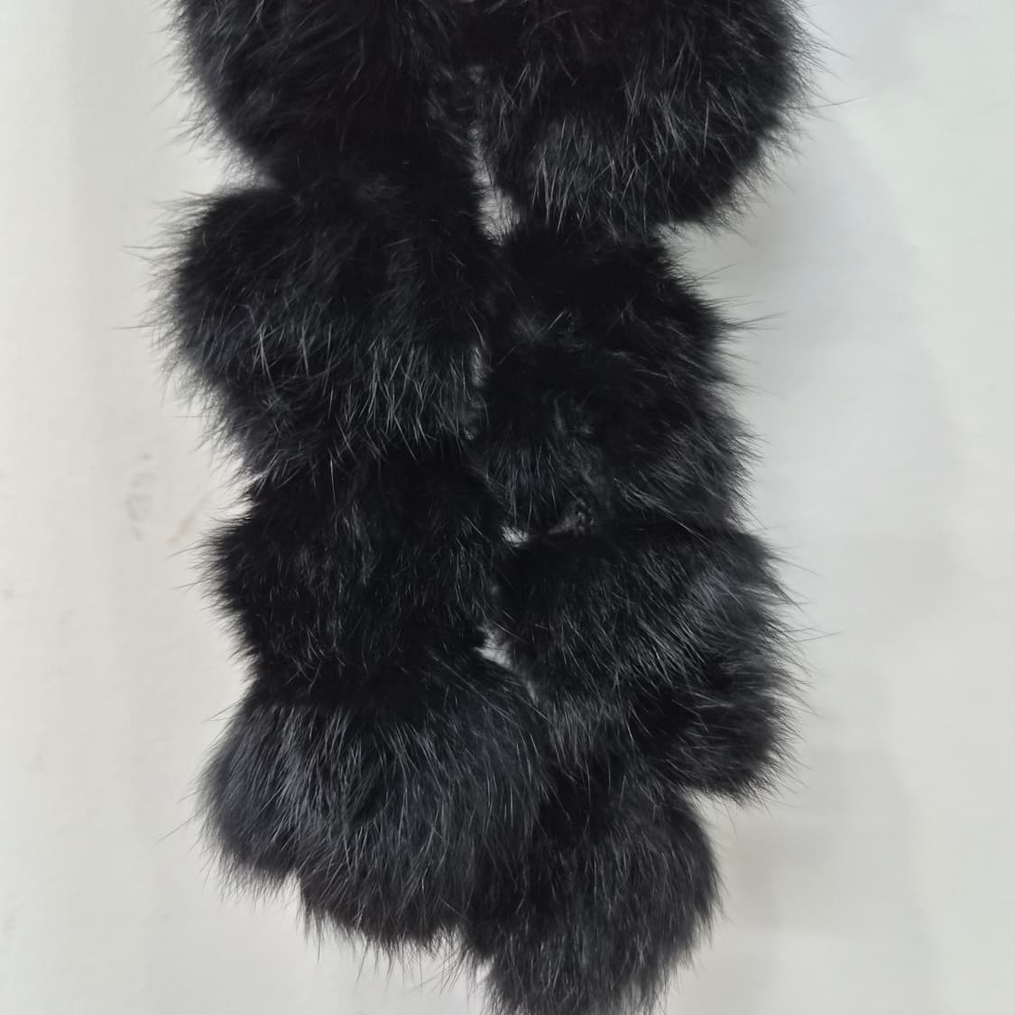 블랙  리얼 토끼털 래빗퍼 폼폼 머플러 상품이미지4