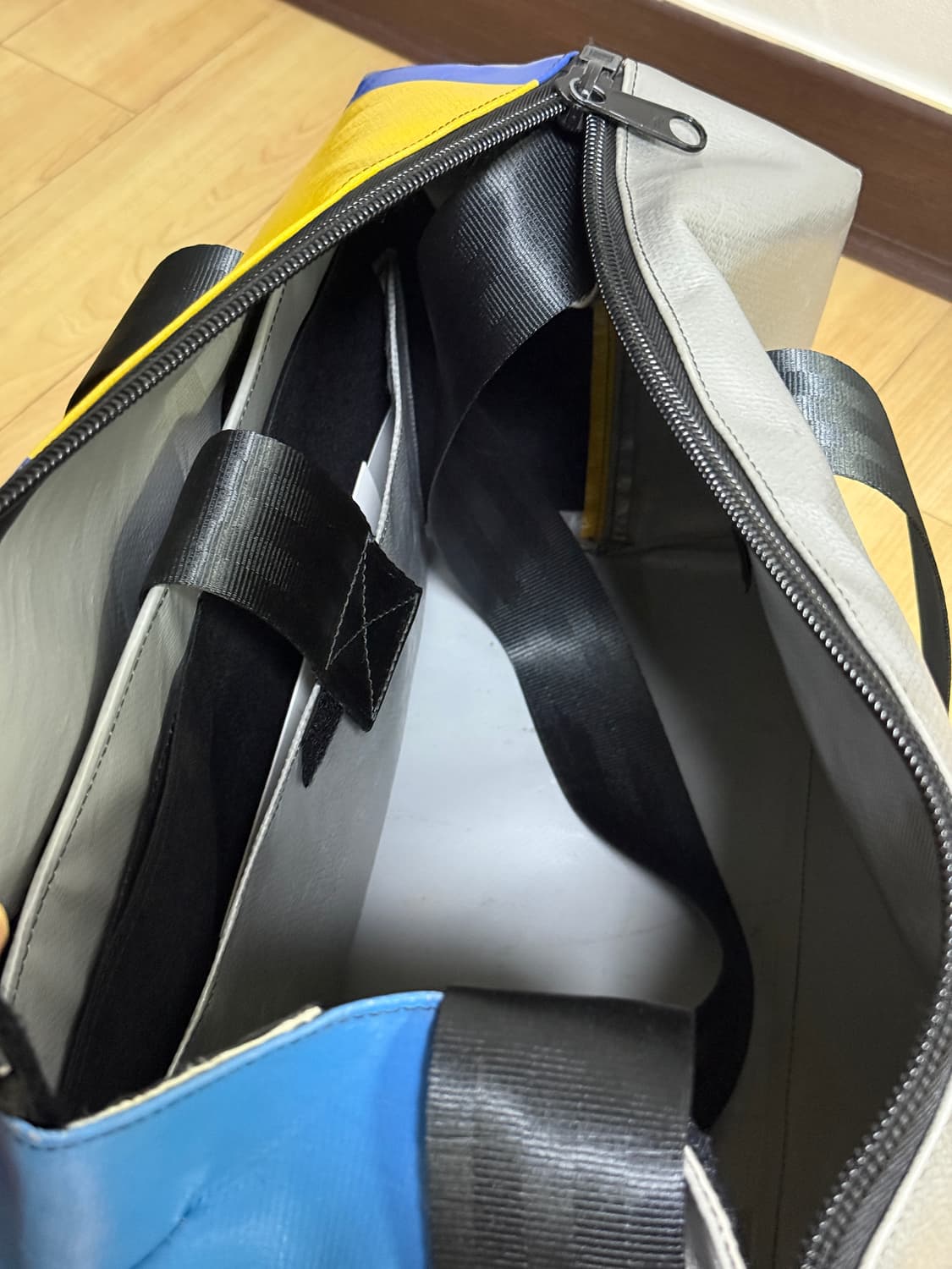 [F45] 프라이탁 로이스 (민트택 O) 블루 옐로우 그레이 상품이미지4