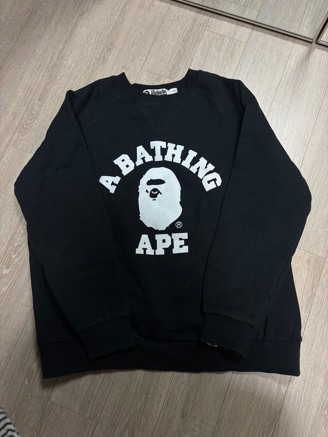 베이프 클래식 컬리지 맨투맨 상품이미지1