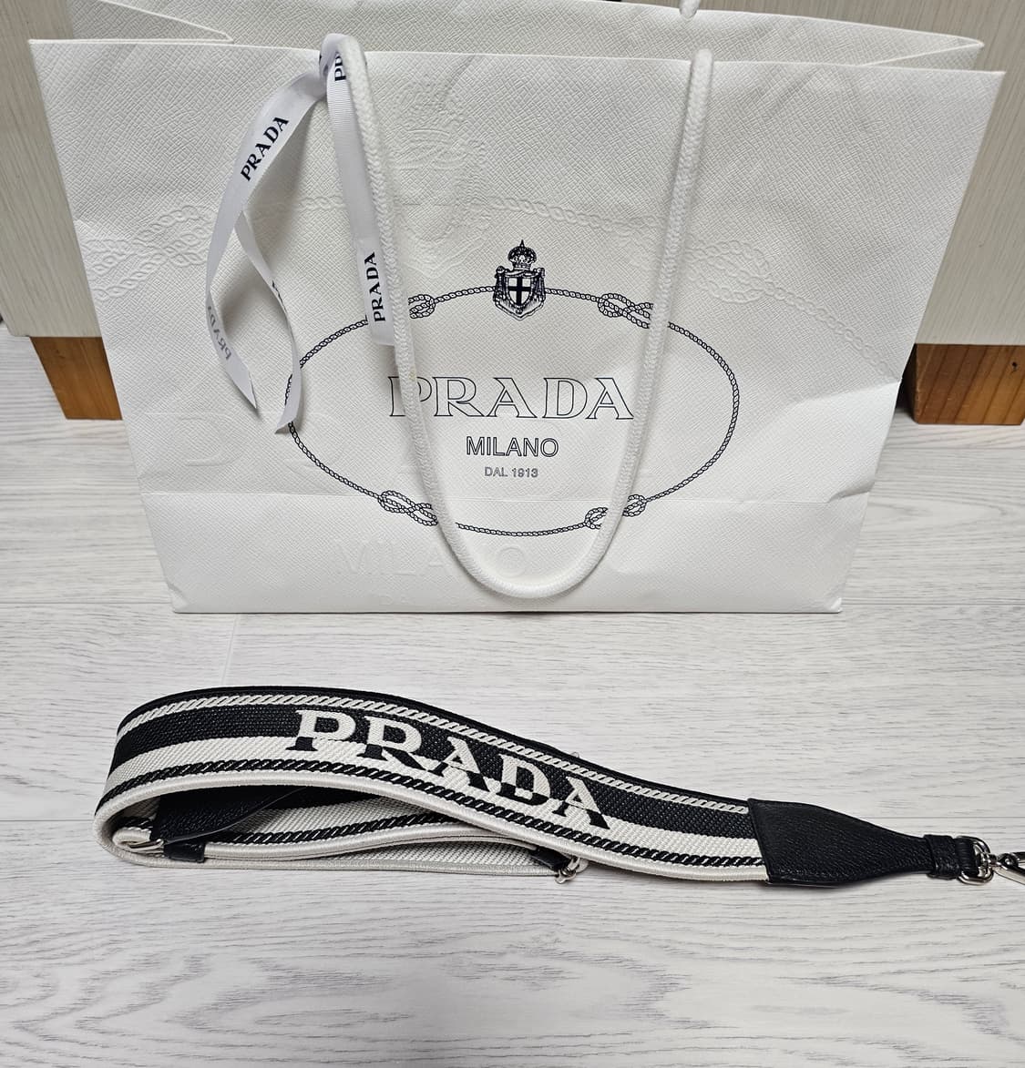 미사용 정품 프라다(1BC145) 은장 스트랩  상품이미지3
