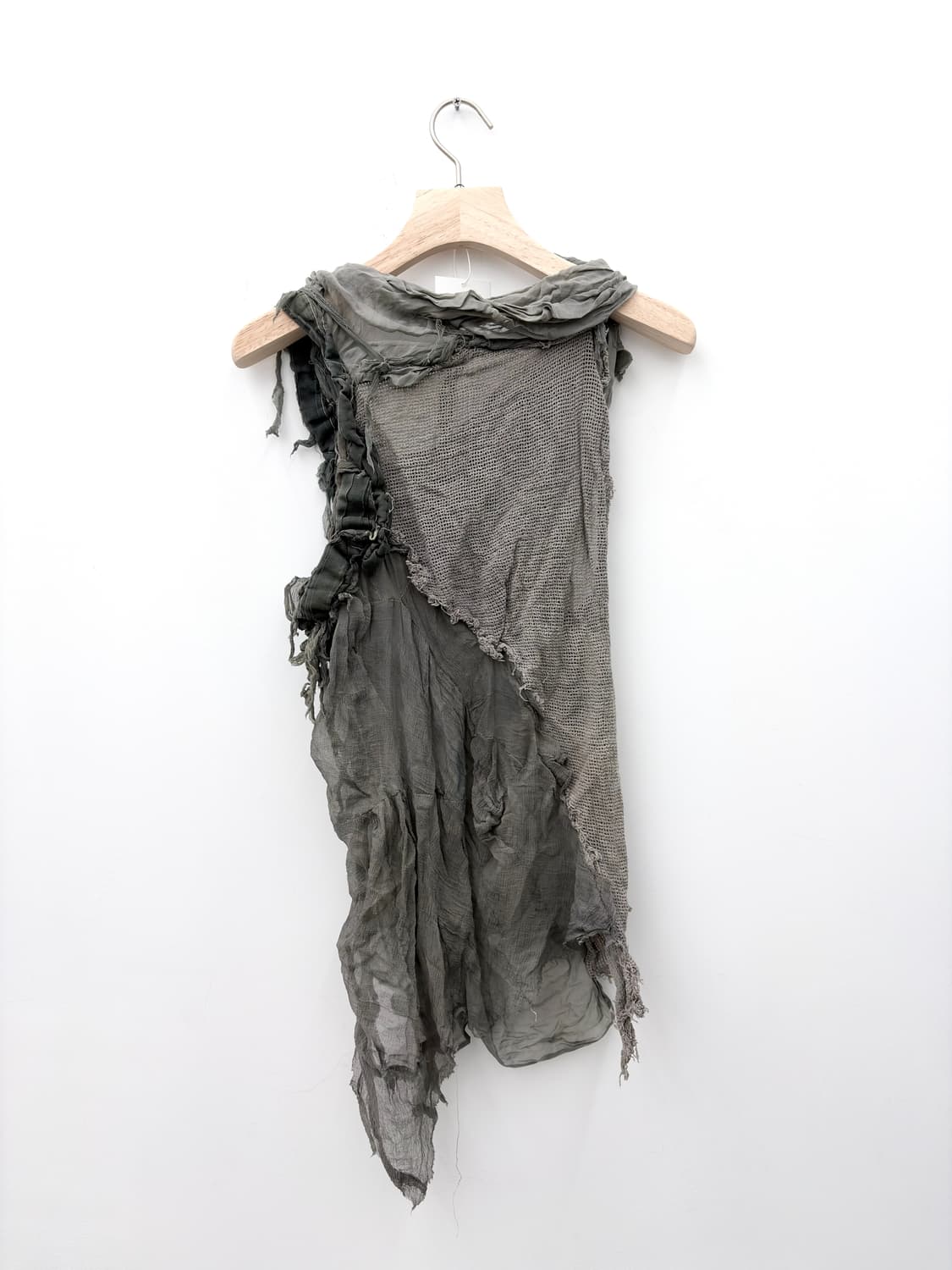 MULTI TEXTILE DRAPED ARTISANAL VEST TOP 상품이미지5