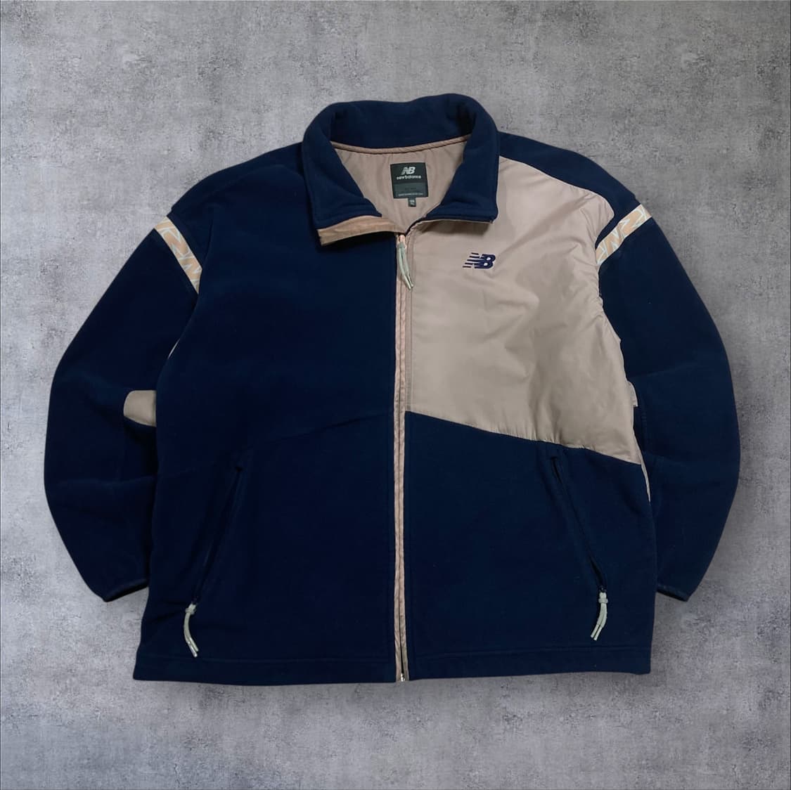 뉴발란스 스몰 로고 믹스 컬러 플리스 자켓 상품이미지1