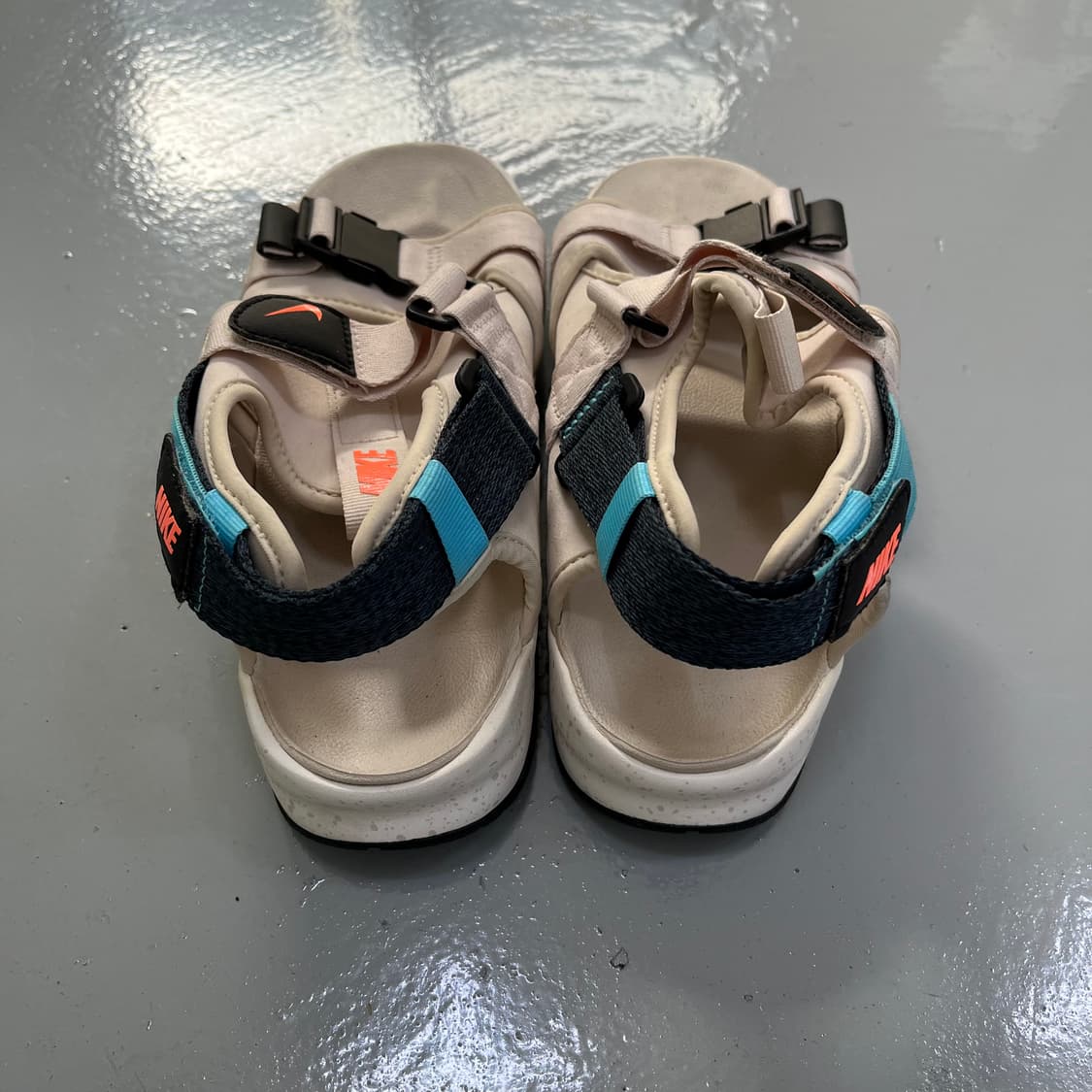 250 나이키 여성 캐년 샌들 0304M 상품이미지3