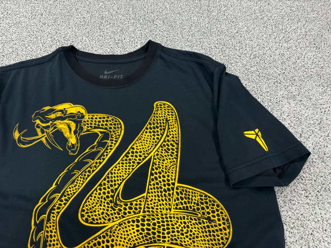 나이키 Black Mamba24 코비 반팔티 상품이미지2