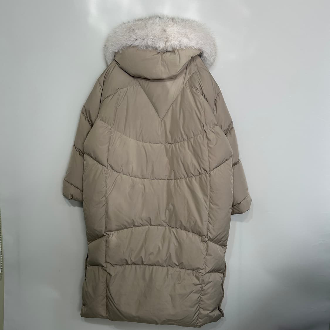 써스데이아일랜드 폭스퍼 롱패딩 90 상태최상 빵빵함 상품이미지3