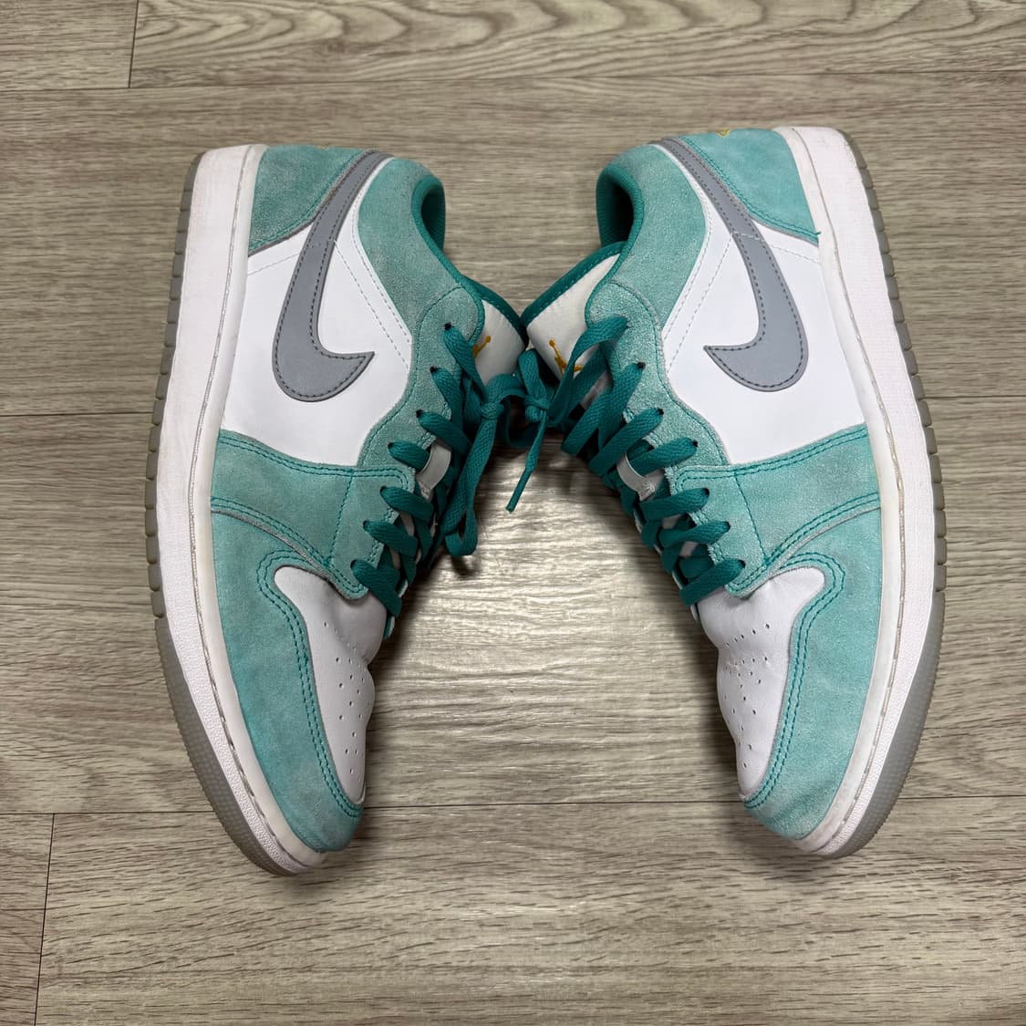 나이키 조던 1 로우 SE 뉴 에메랄드 상품이미지2