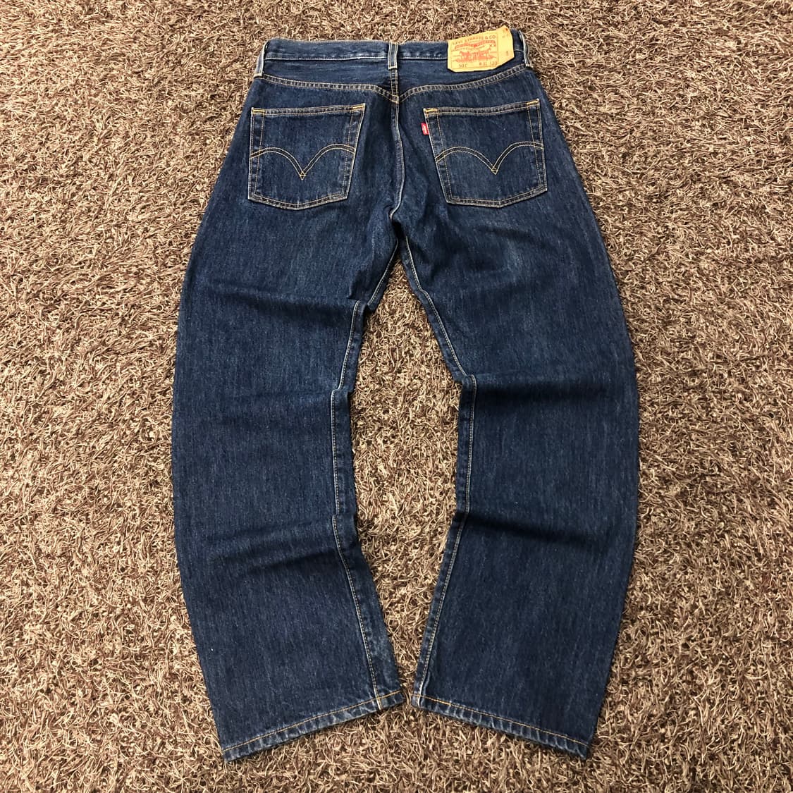 31 리바이스 501 워싱 데님 팬츠 상품이미지3