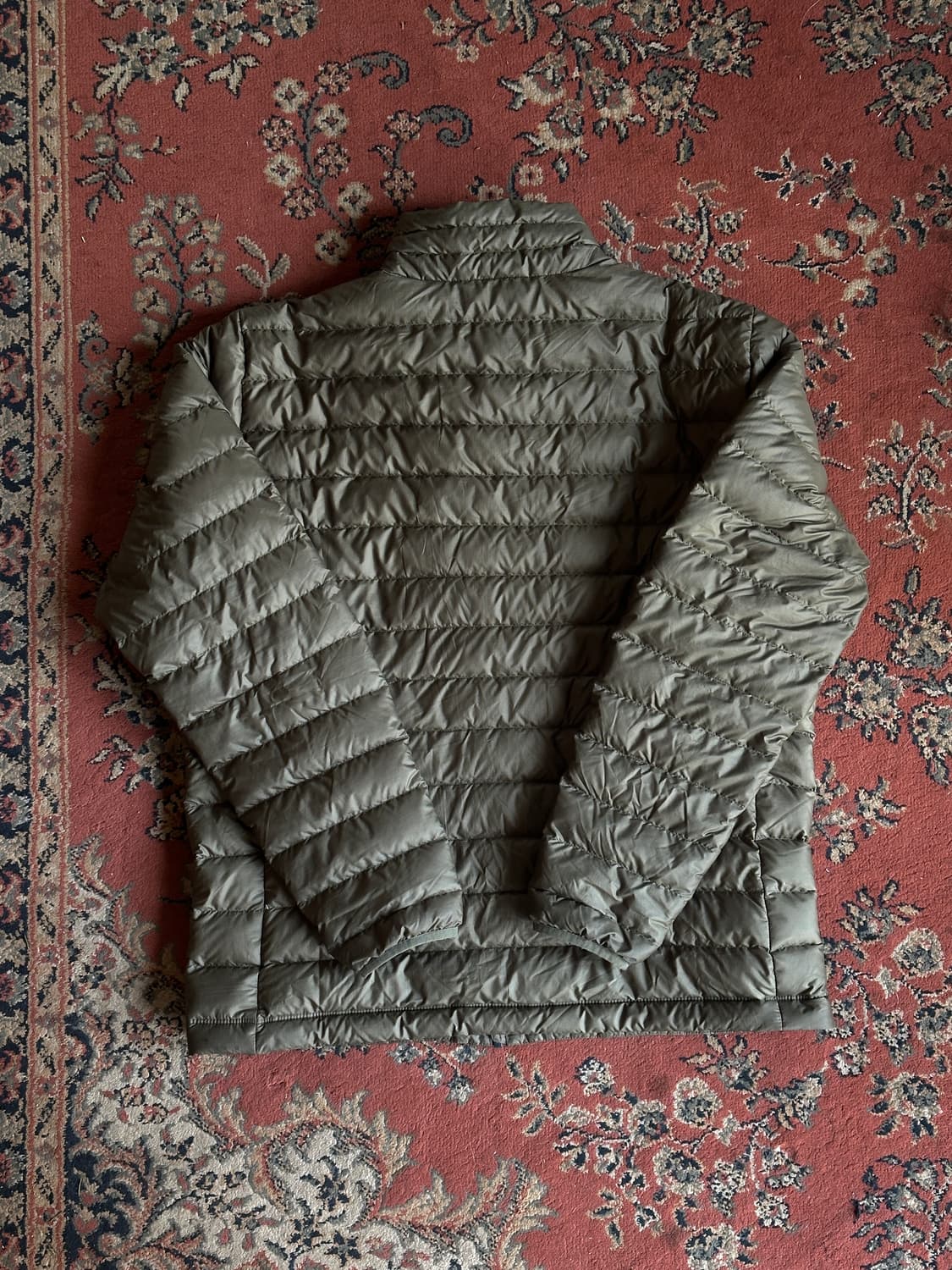 파타고니아 다운 스웨터  경량다운  L  상품이미지2