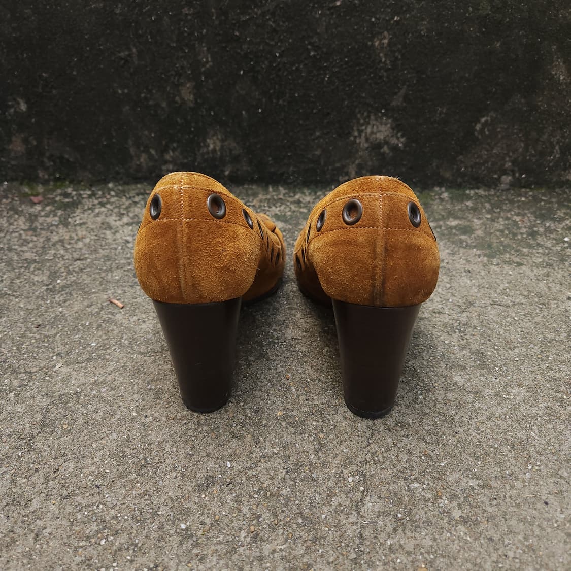 [36.5] Dolce & Gabbana 스웨이드 여성 구두 상품이미지4