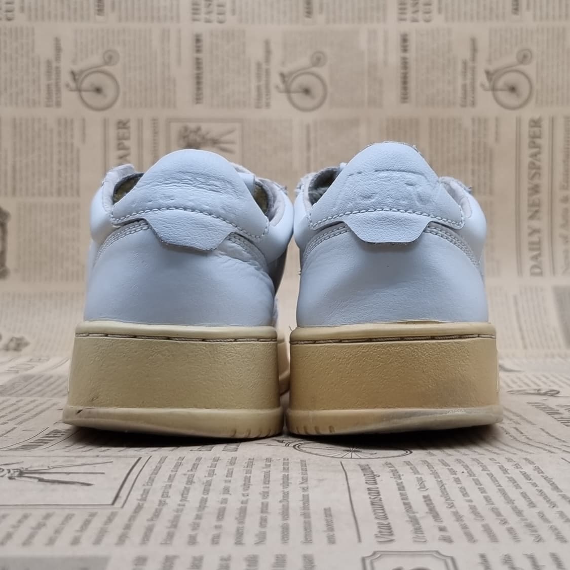 오트리 메달리스트 여성운동화36 230 상품이미지4