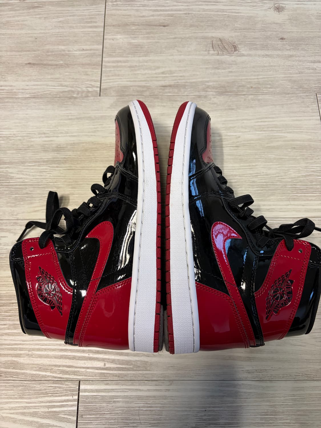 조던 1 레트로 하이 OG 페이턴트 브레드 270 상품이미지2