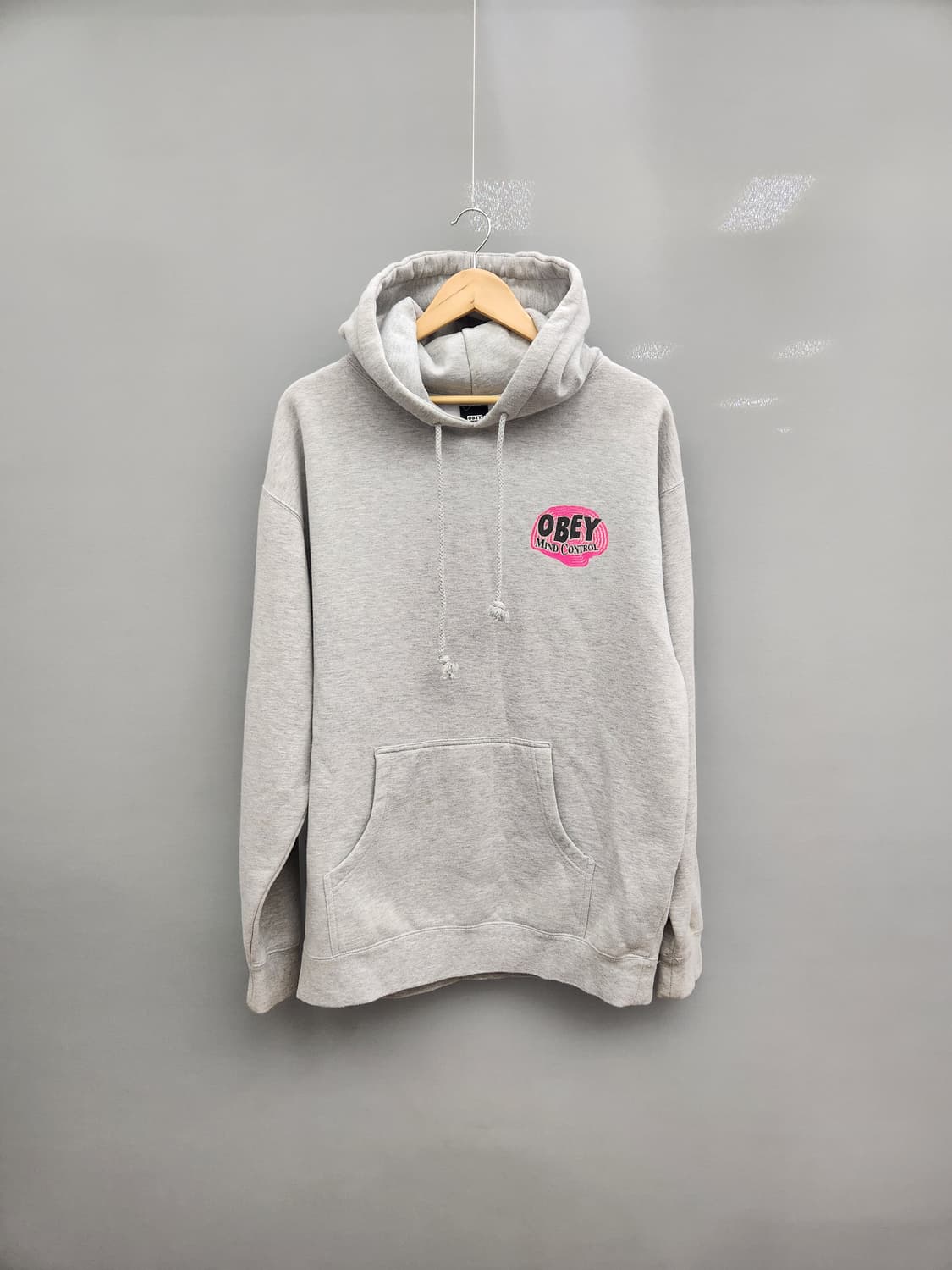 오베이 OBEY 회색 후드티 상품이미지1