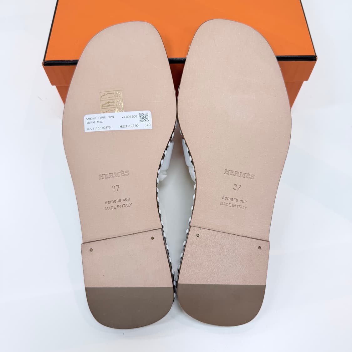 [미사용/240] 에르메스 이즈미르 화이트 스티치 샌들 슬리퍼 화이트 상품이미지8