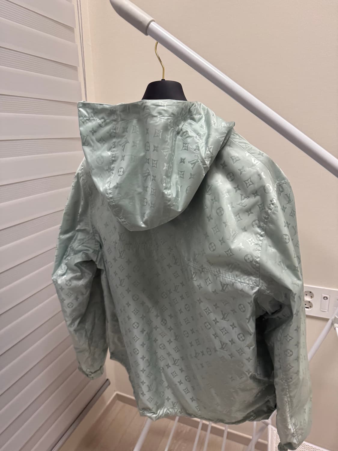 루이비통 모노그램 리버서블 바람막이 54 상품이미지3