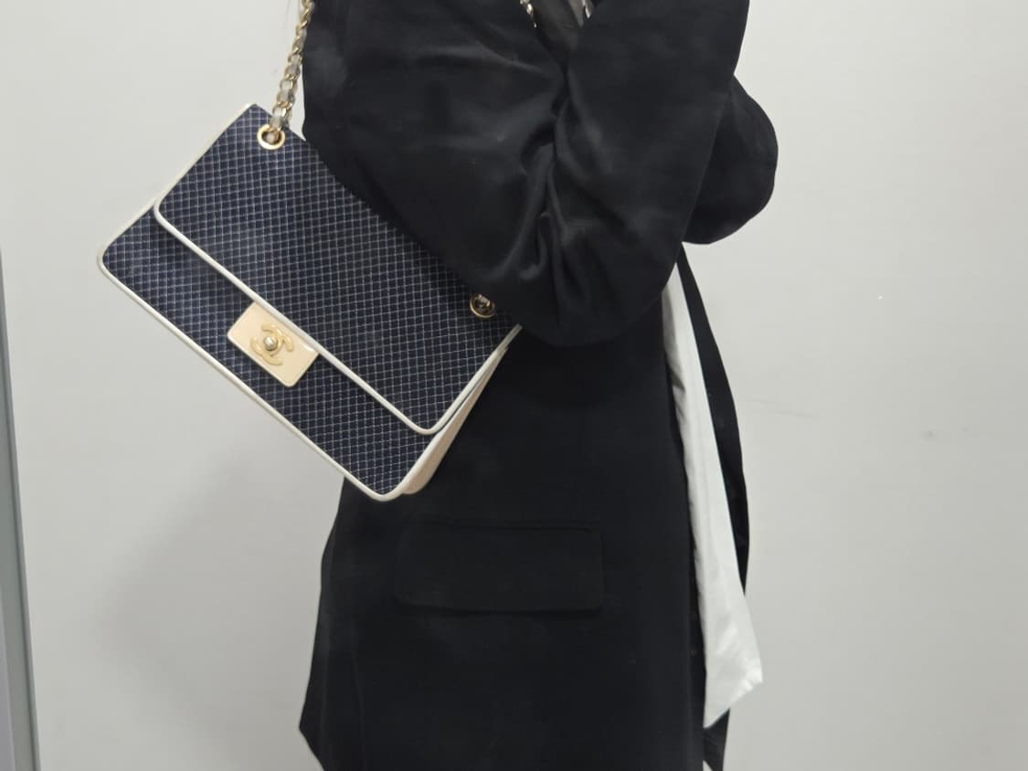 샤넬 턴락 로고체인백 상품이미지6