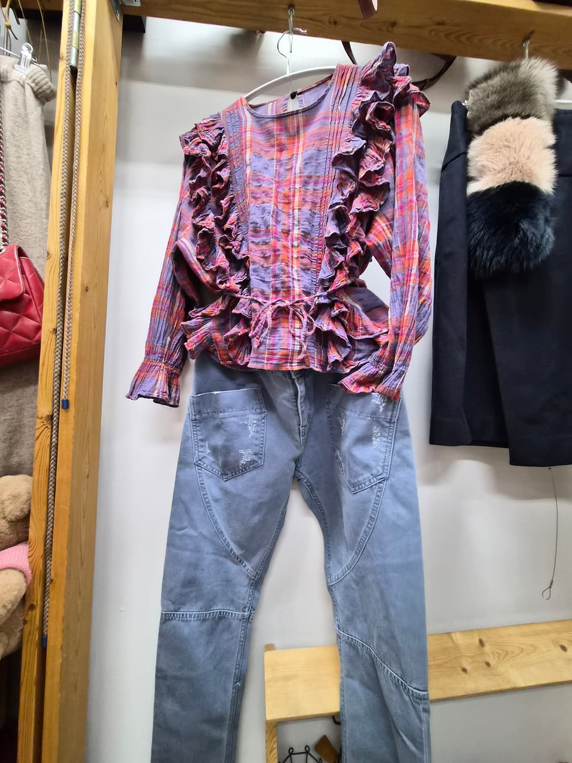 white.b 프릴블라우스.편집샾 배기팬츠 상품이미지1