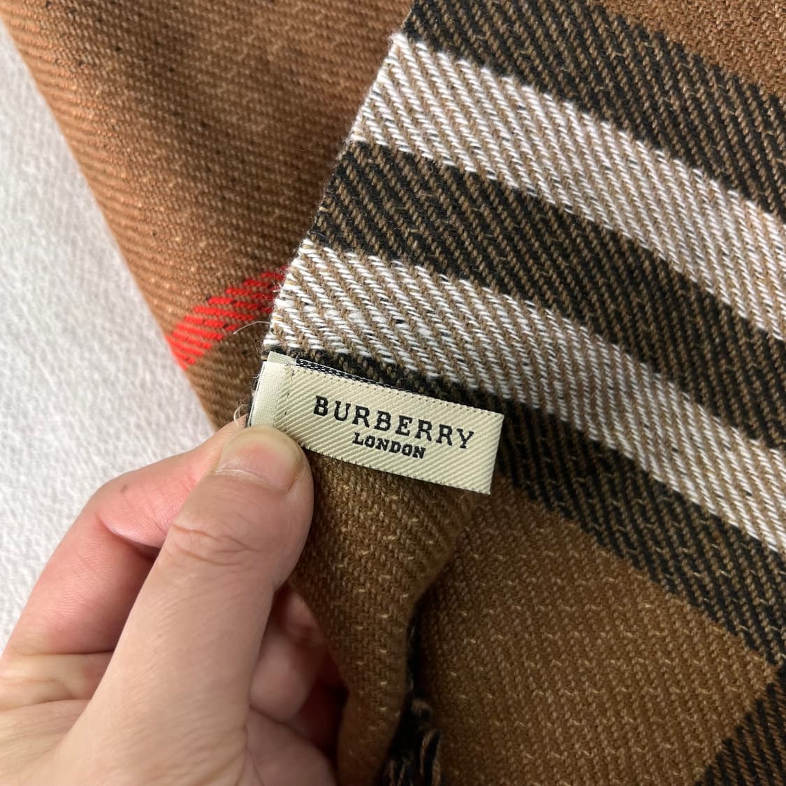 버버리 리버시블 캐시미어 숄 머플러  상품이미지4