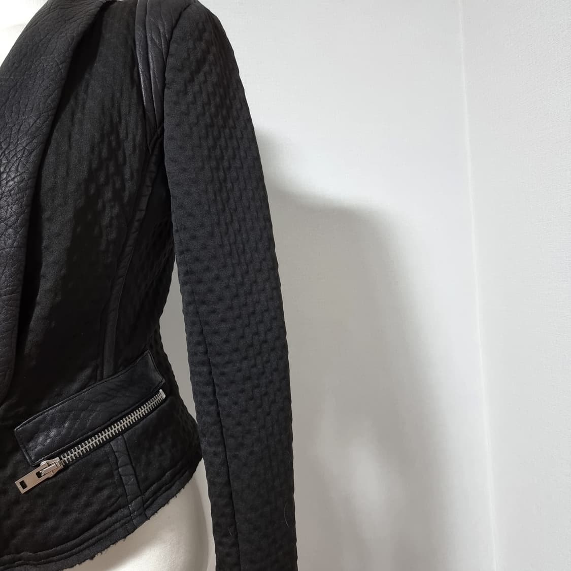 IRO 이로 퀼팅자켓 가죽자켓 레더트리밍 (44~날씬55) 상태최상 상품이미지3
