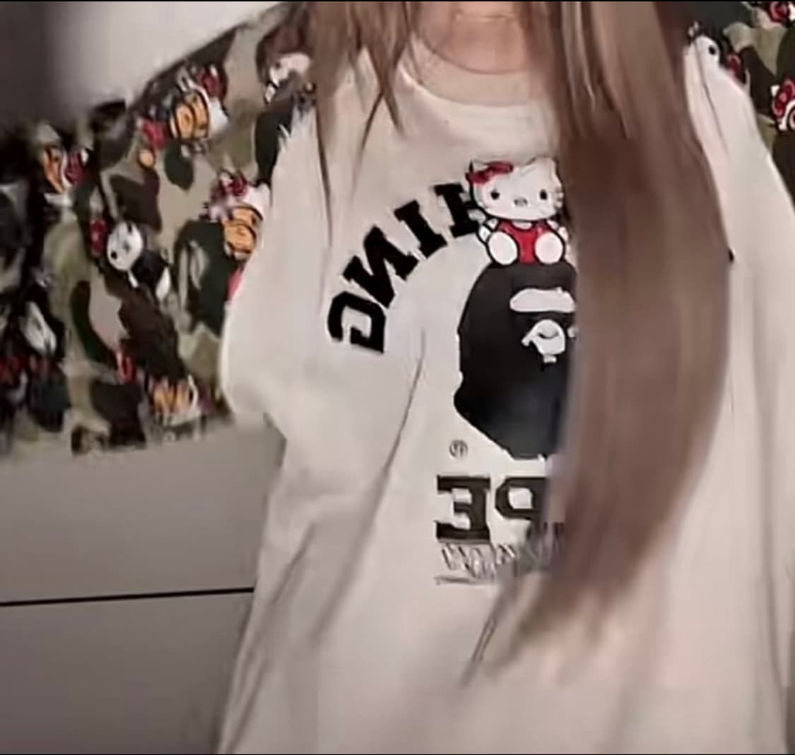 베이프 키티 맨투맨 구해요 상품이미지1