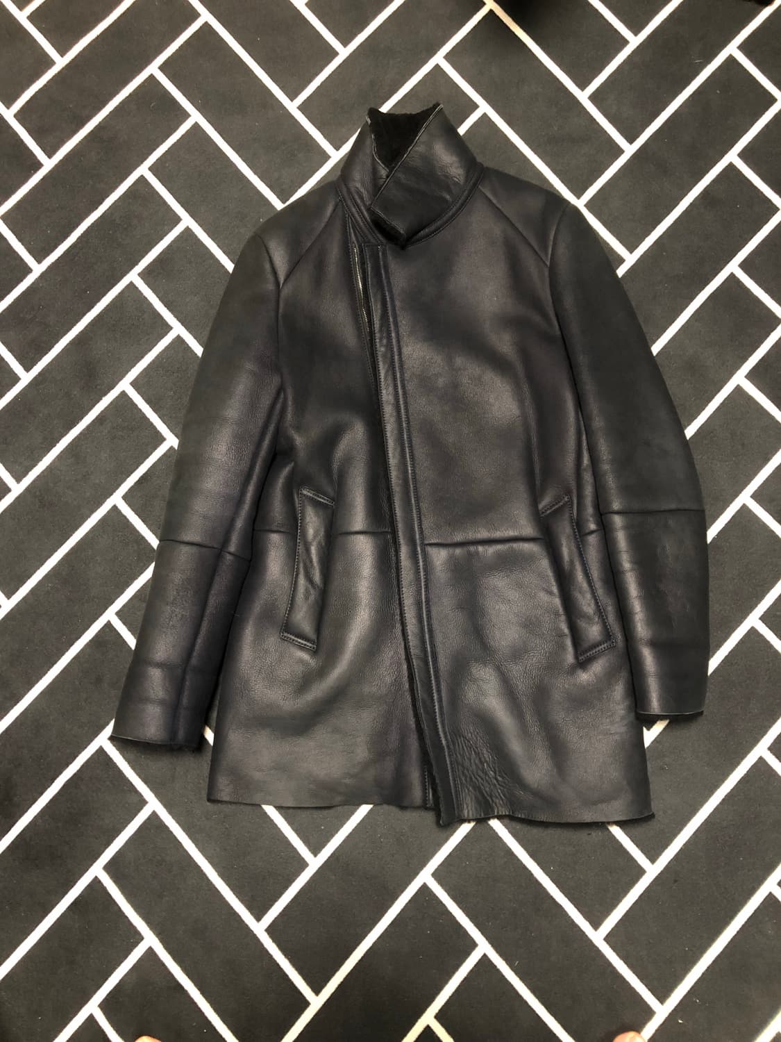 (횡재가)솔리드옴므 리얼무스탕 /몽클레어 스톤 발망 프라다 톰브라운타임 상품이미지1