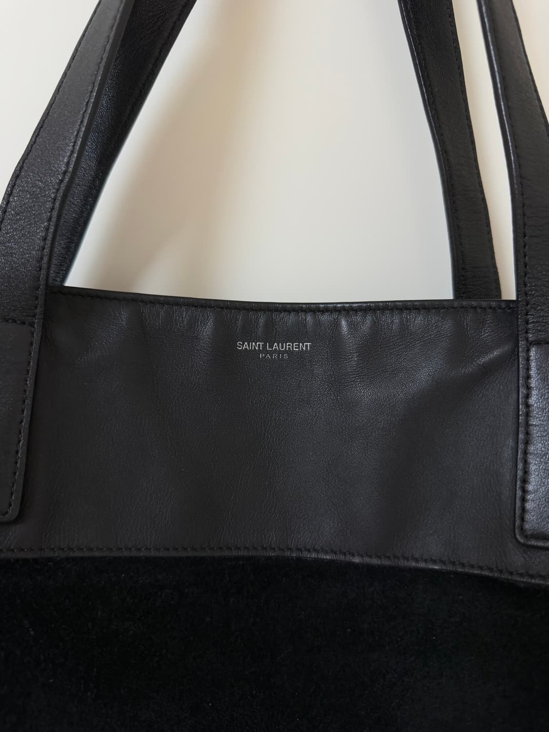 생로랑 레더 스웨이드 리버서블 백 상품이미지2