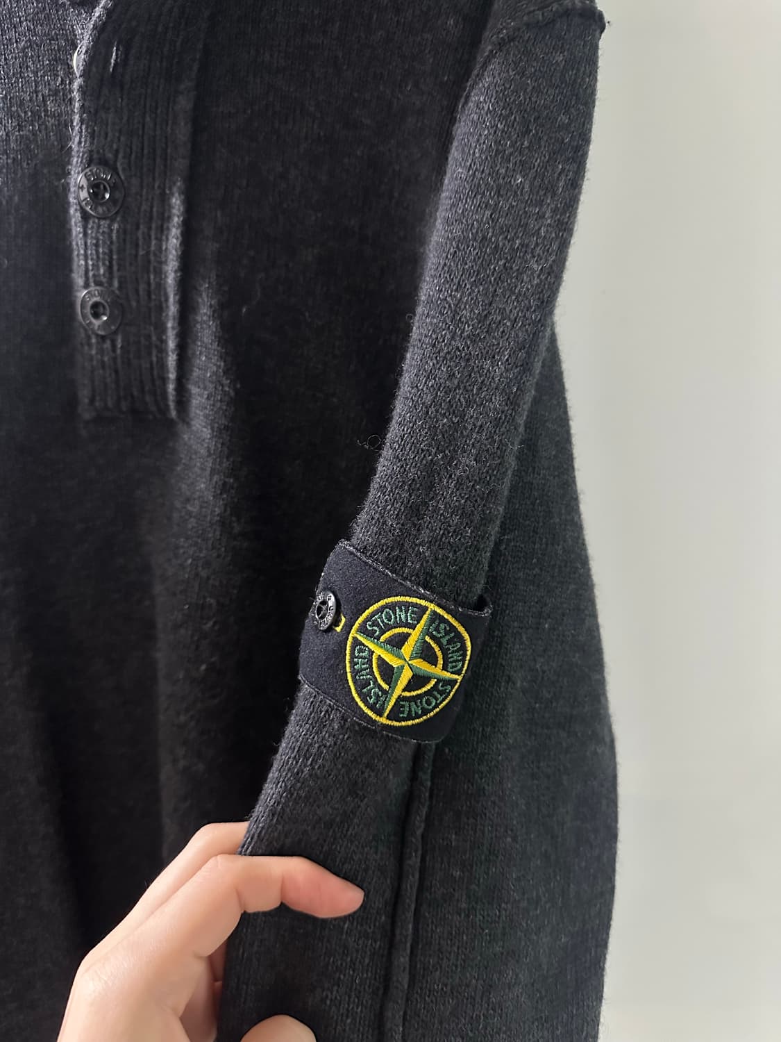 XL 스톤아일랜드 반집업 니트 챠콜 상품이미지2