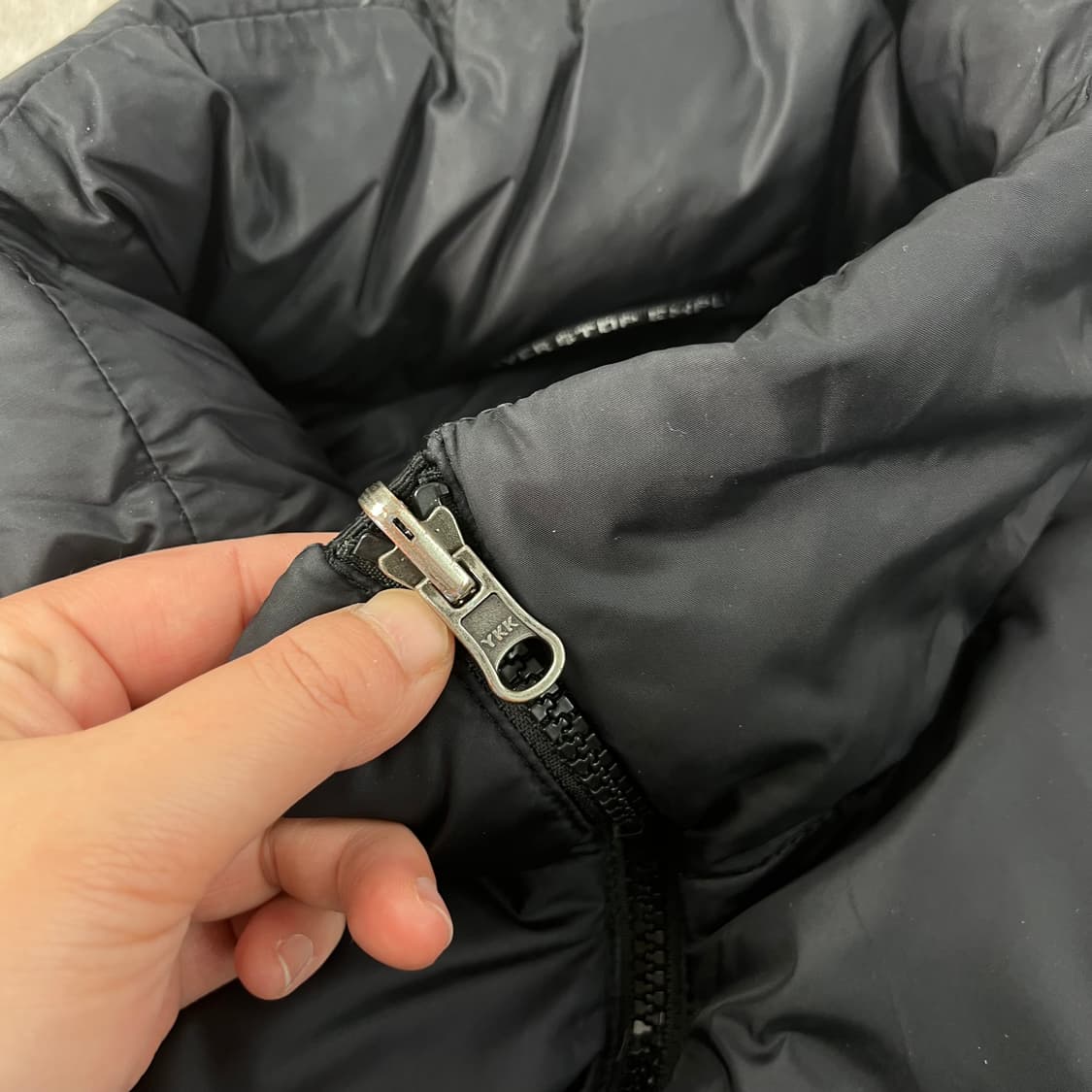 100 노스페이스 1996 눕시 700 블랙 패딩 상품이미지4