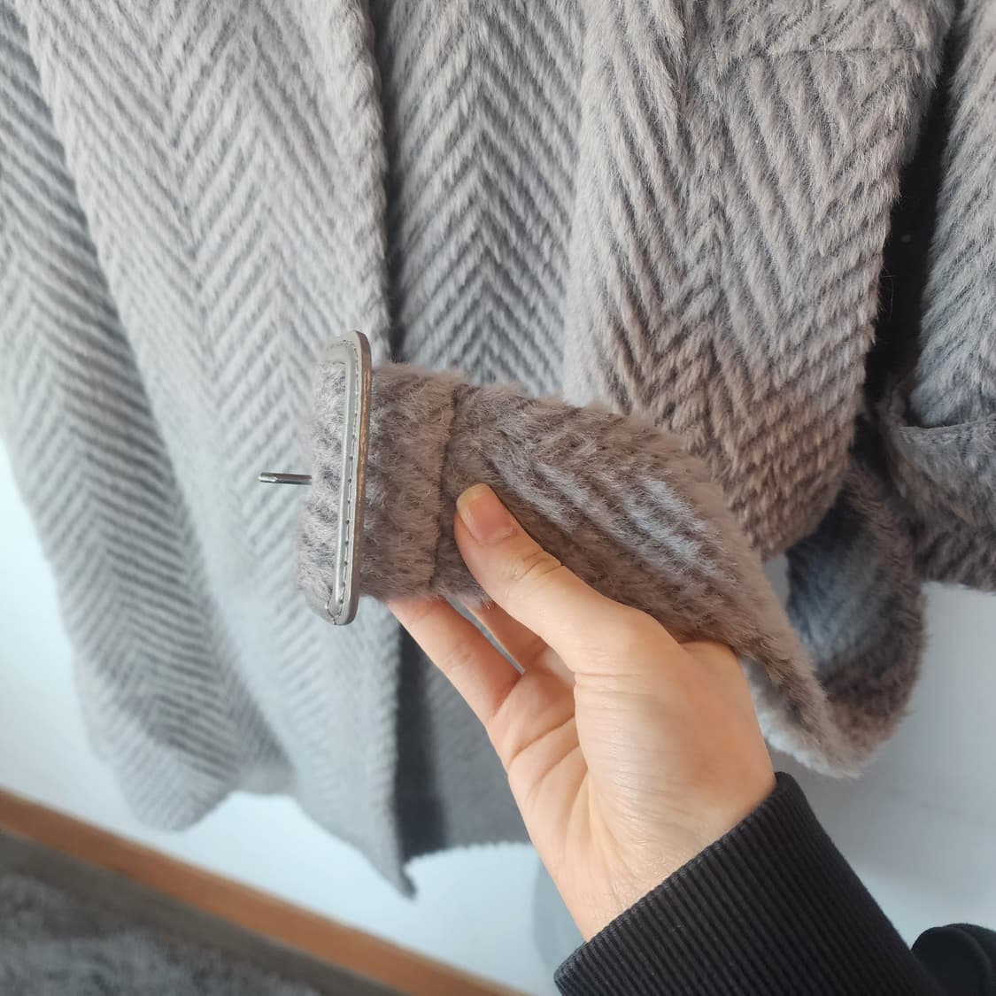 미샤 헤링본 롱 코트 상품이미지6