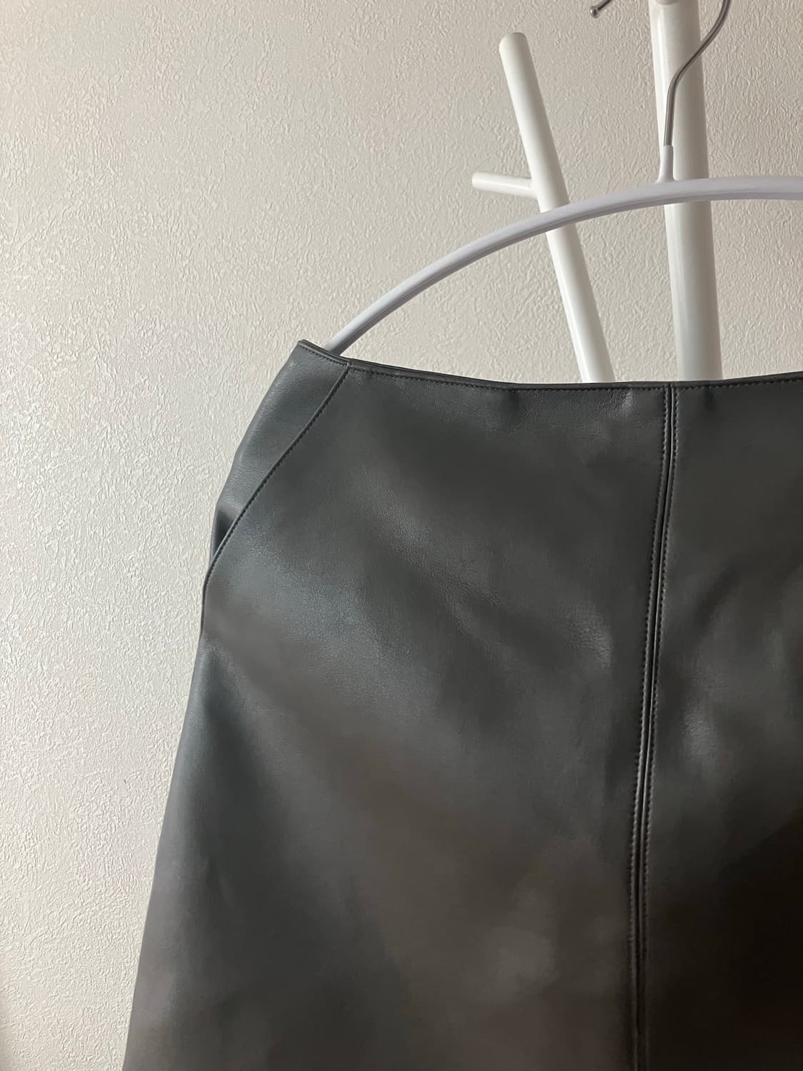 망고매니플리즈 mmp 가죽스커트 레더스커트 가죽치마 상품이미지2