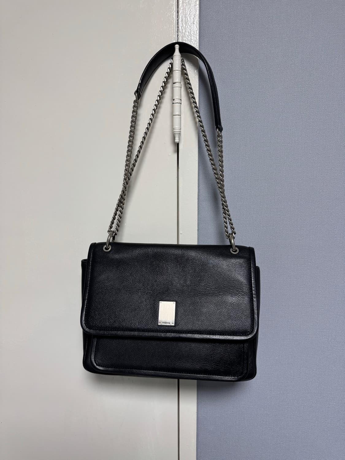 쿠론 조엘 블랙 체인 크로스백 상품이미지1