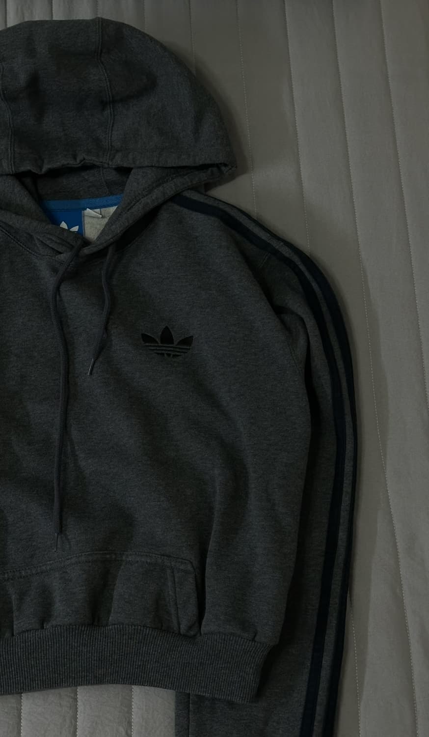 아디다스 크롭 불꽃 후드티  상품이미지2