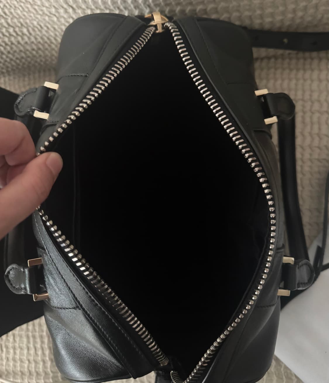 지방시 루크레지아 토트 숄더백 보스톤백 더플백 상품이미지6