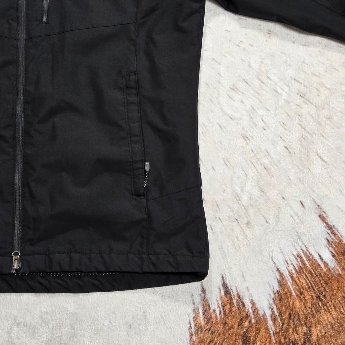 밀레 블랙 바람막이 투웨이 자켓 상품이미지3