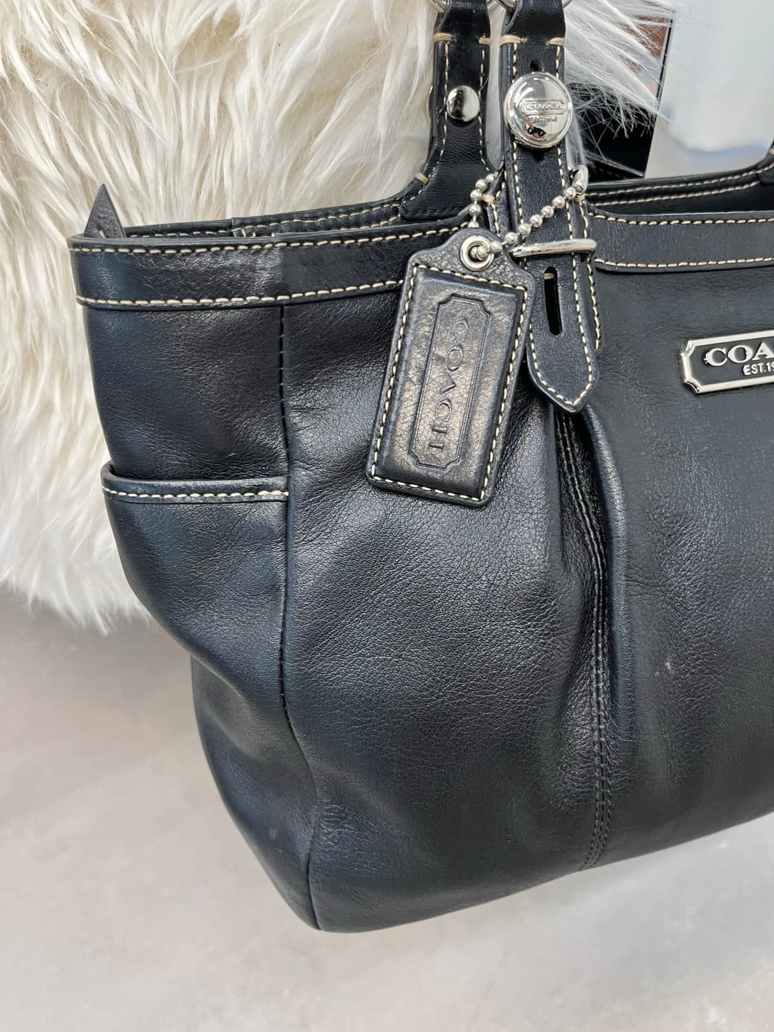 Coach Black Basic Bag 상품이미지7
