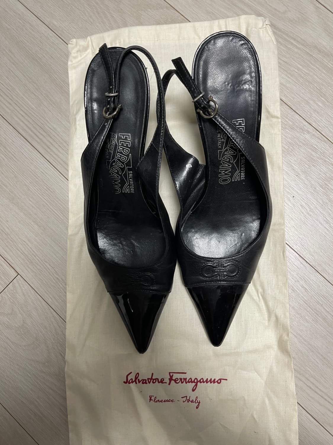 페라가모 여성 샌들구두 - 6D 상품이미지1