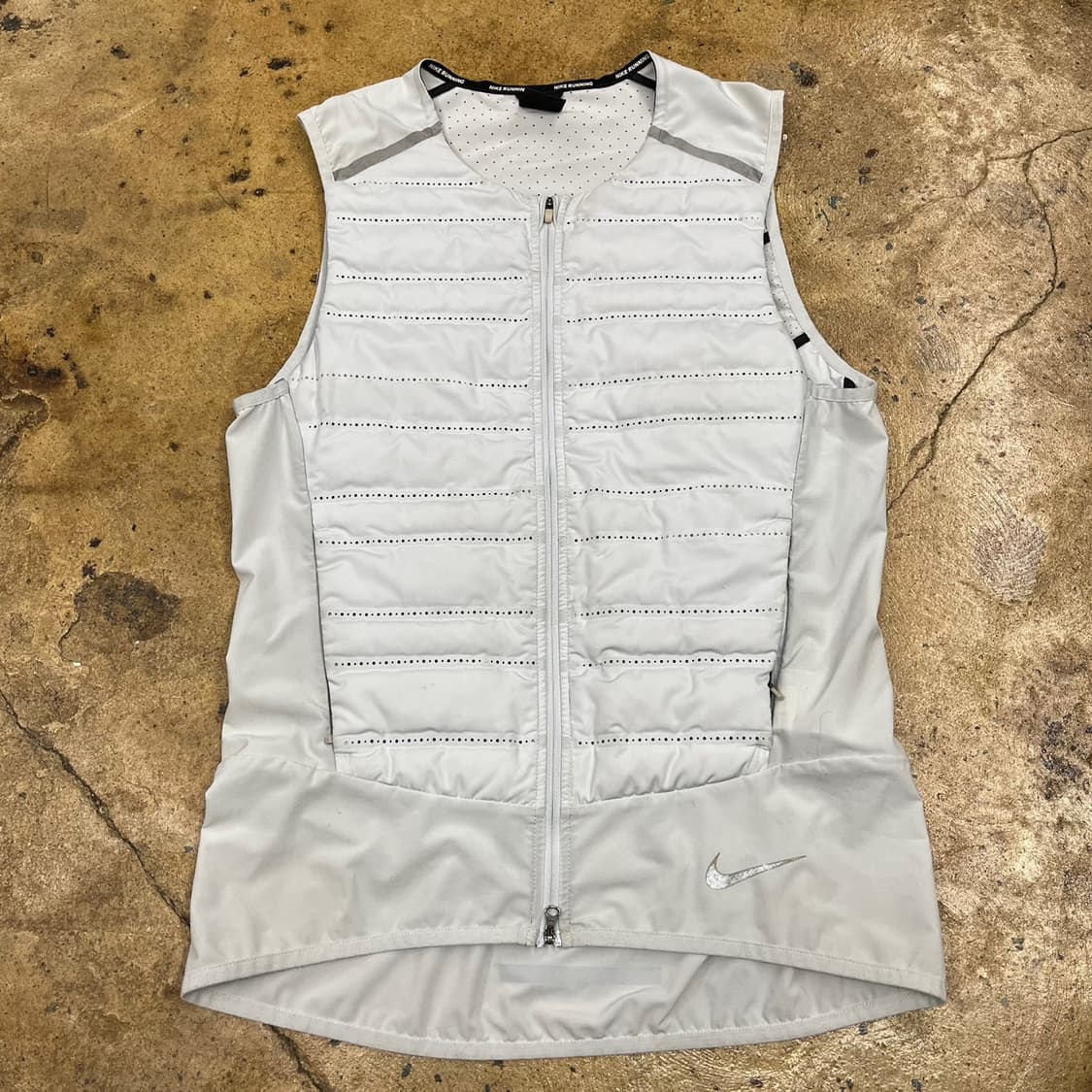 [정품/95,m] 나이키 러닝 에어로로프트 패딩 베스트 b14 상품이미지2
