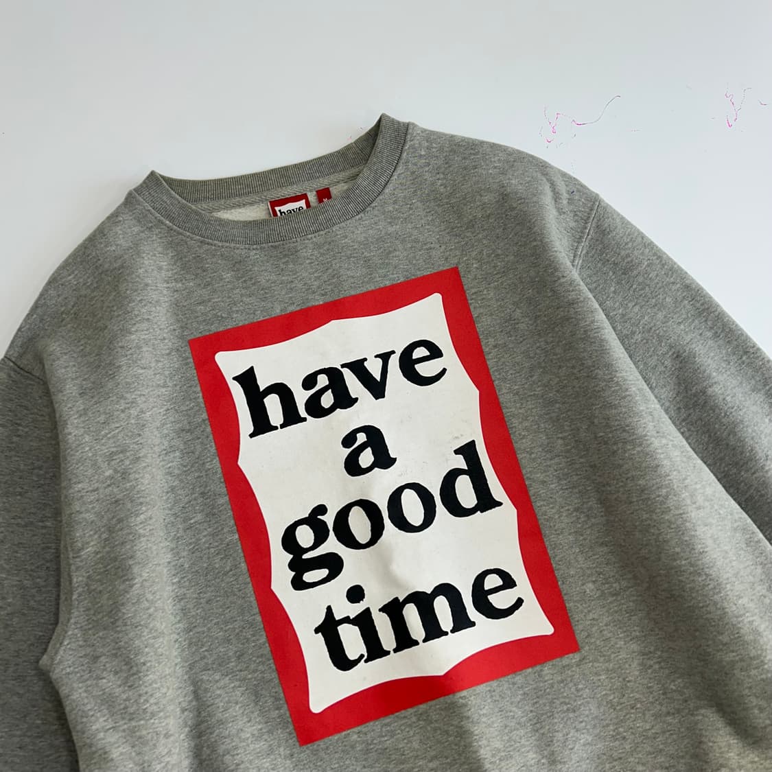 Have a good time 해브어굿타임 레드로고 그레이 맨투맨 상품이미지4