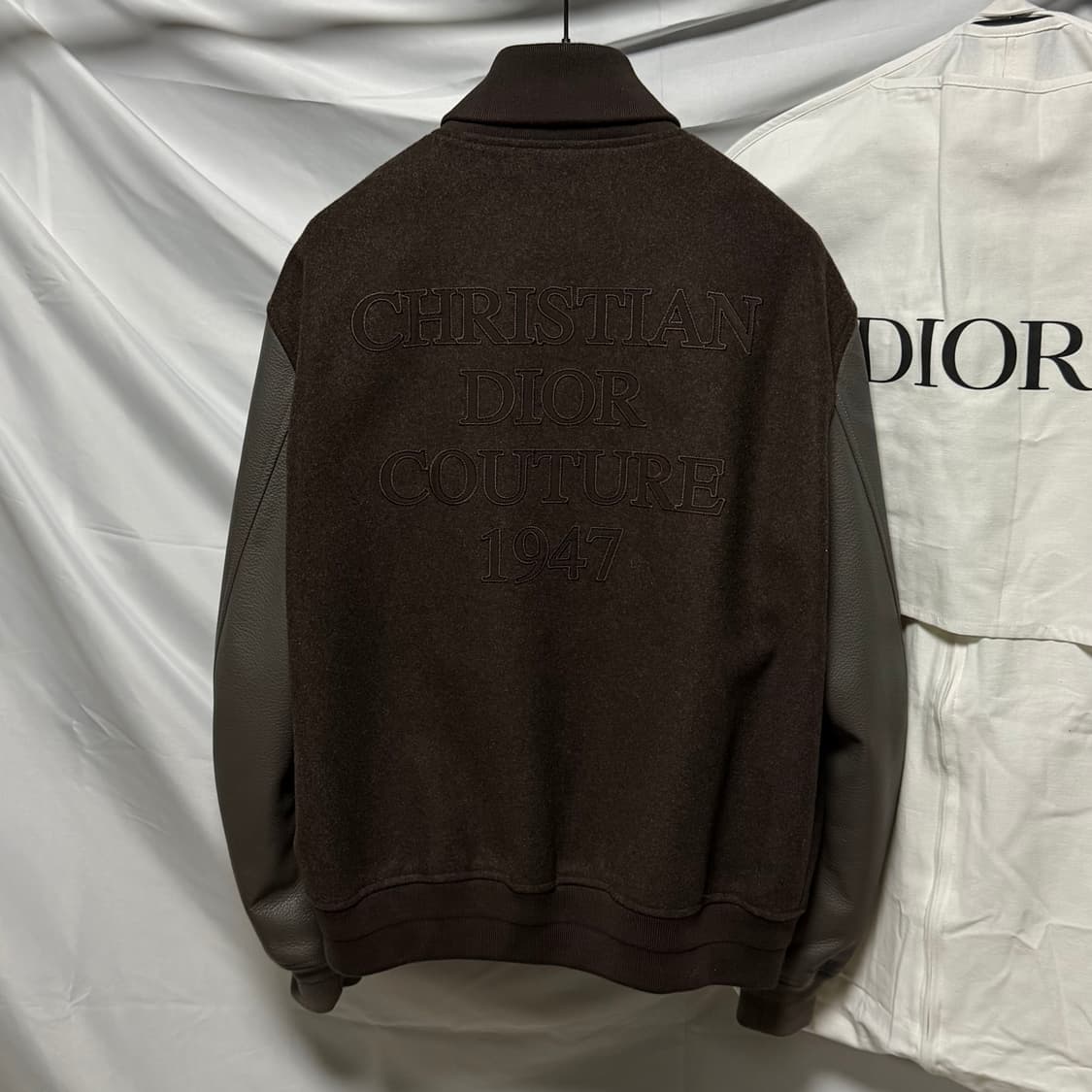 [S+급/52] 디올 1947 레터링 스타디움 바시티 자켓 풀구성 상품이미지1