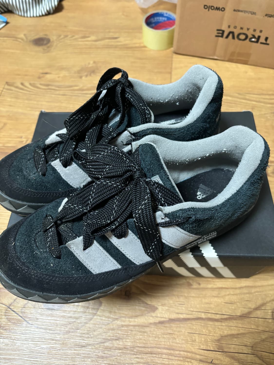 네이버후드x아디매틱 285 상품이미지1