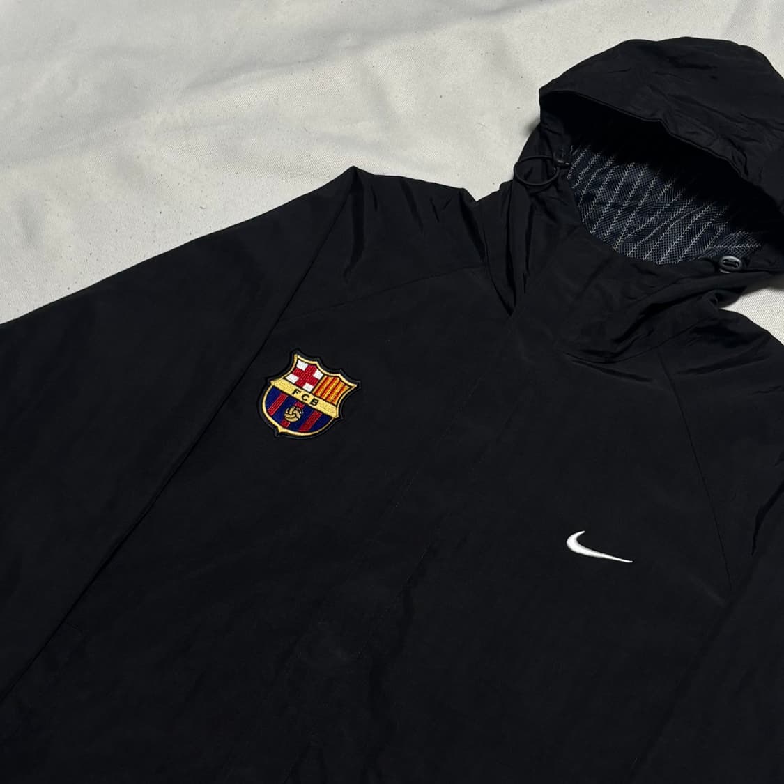 나이키 바르셀로나 블랙 후드 바람막이 상품이미지3