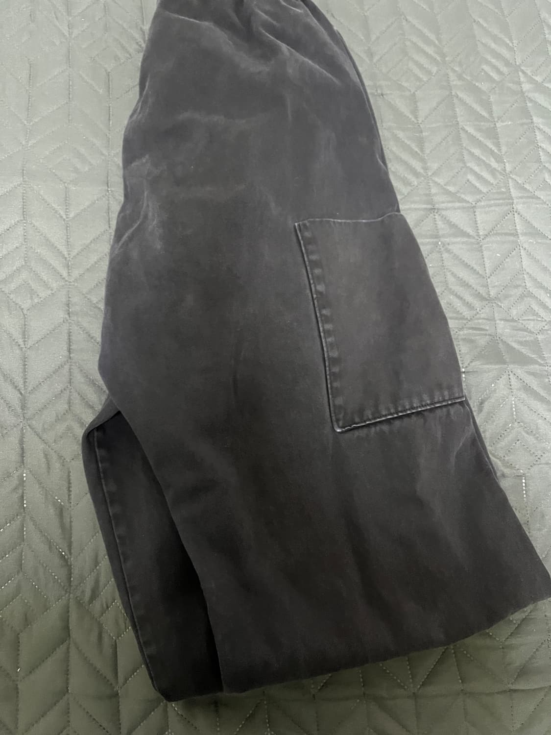 이지갭 메인라인 사틴카고 블랙 M 중고 상품이미지3