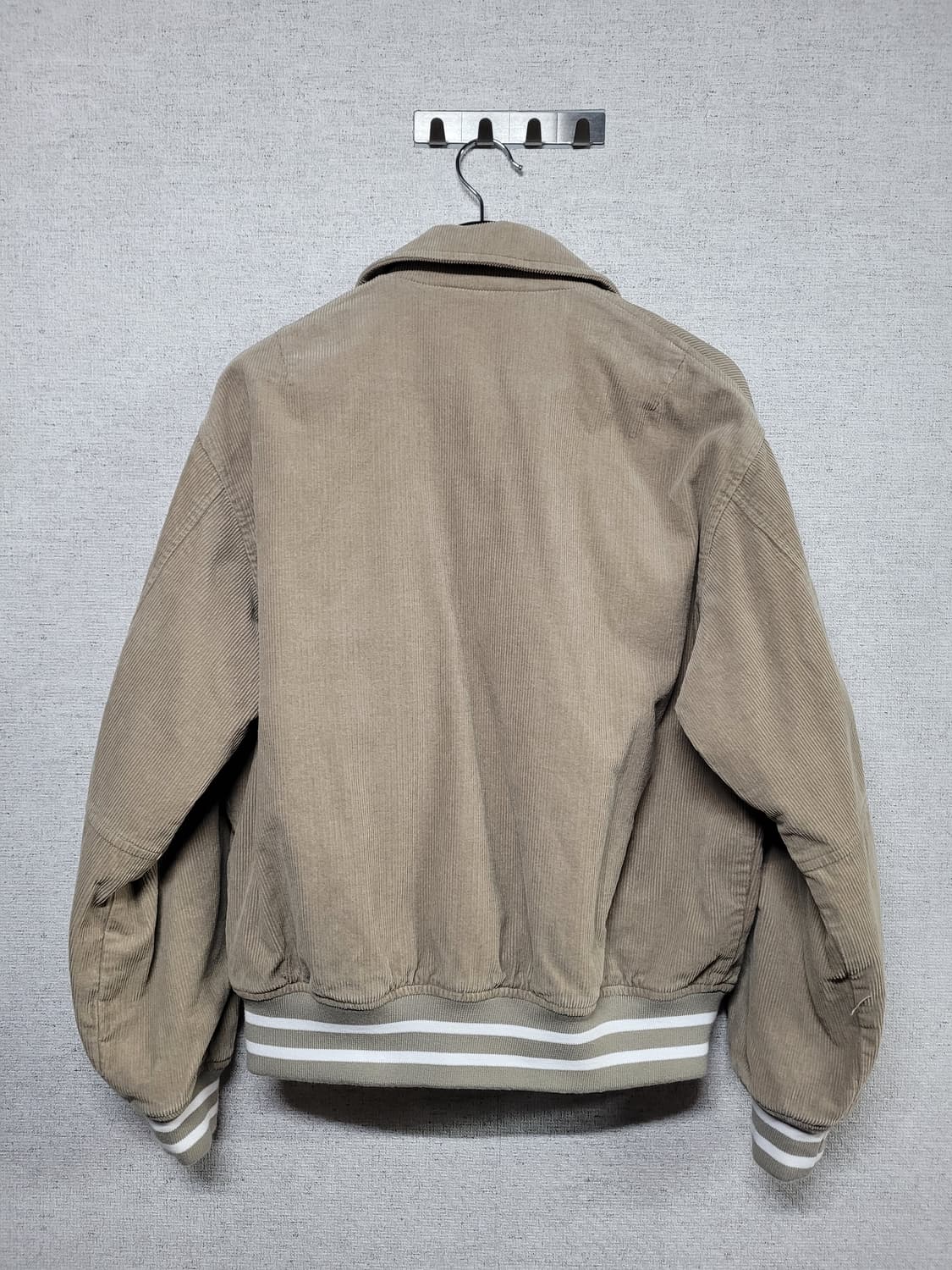 커버낫 월계관 코듀로이 패딩 자켓 (여성오버핏) 상품이미지10