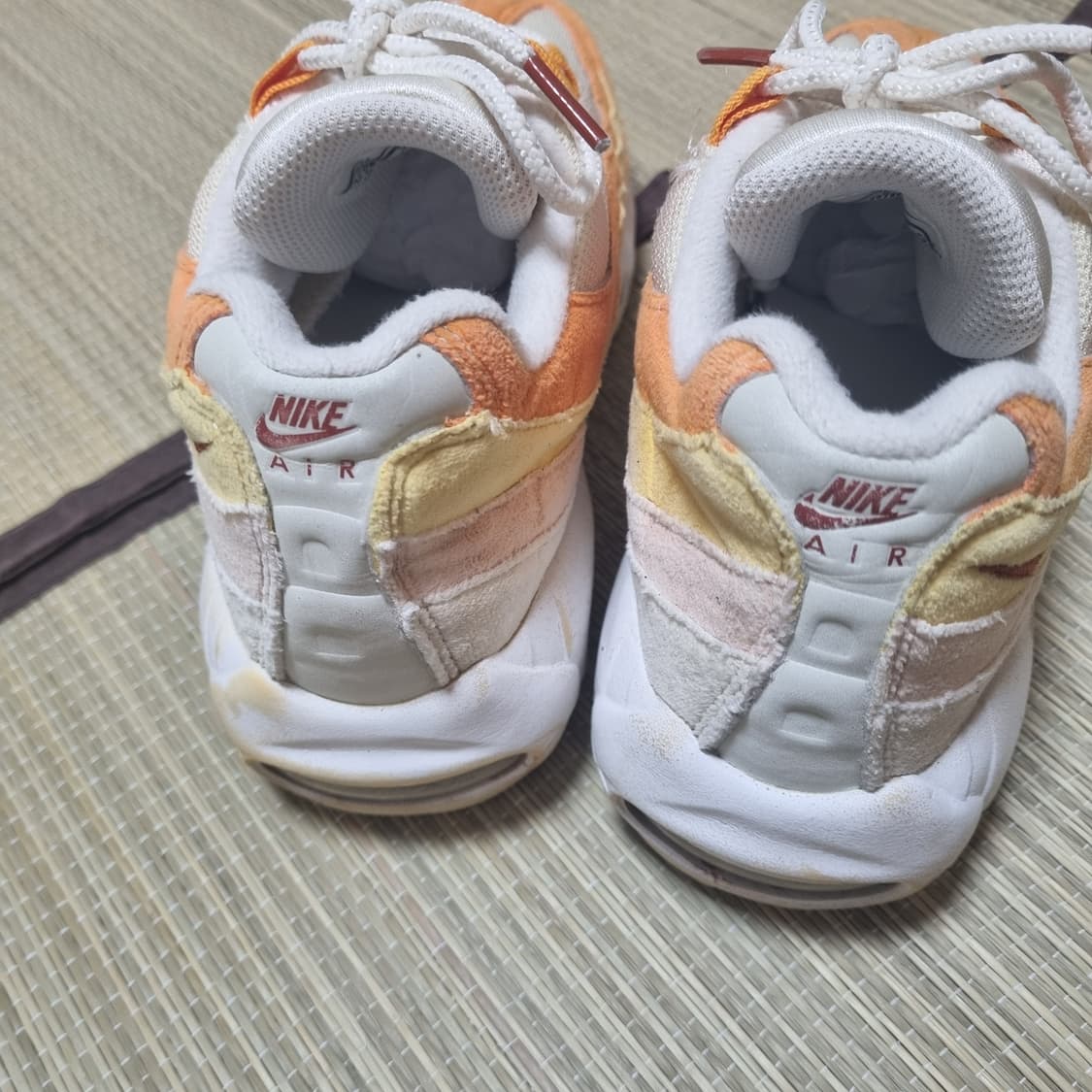 일본 나이키 우먼스 에어맥스 95 오렌지 (245mm) 상품이미지3