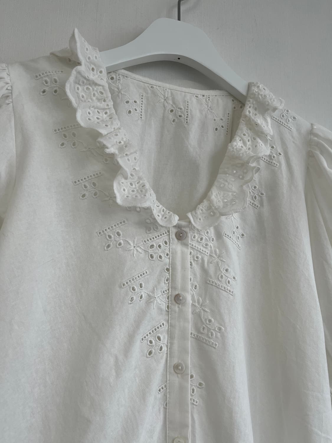 WHITE.B 블라우스 상품이미지2