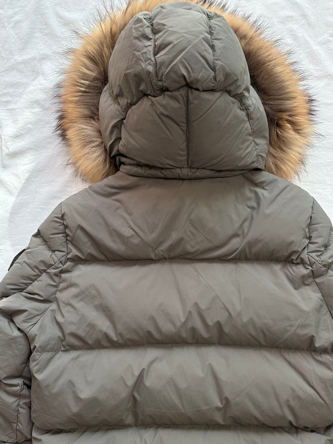 게스 구스다운 남성패딩 상품이미지5